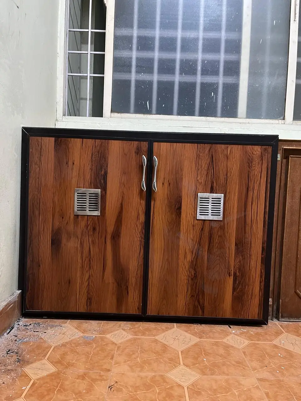 Aluminium Cupboard
